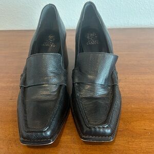 Vince Camuto Segellis